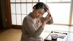 白髪に色を長持ちさせる秘訣：仕上がりを台無しにする5つの間違い